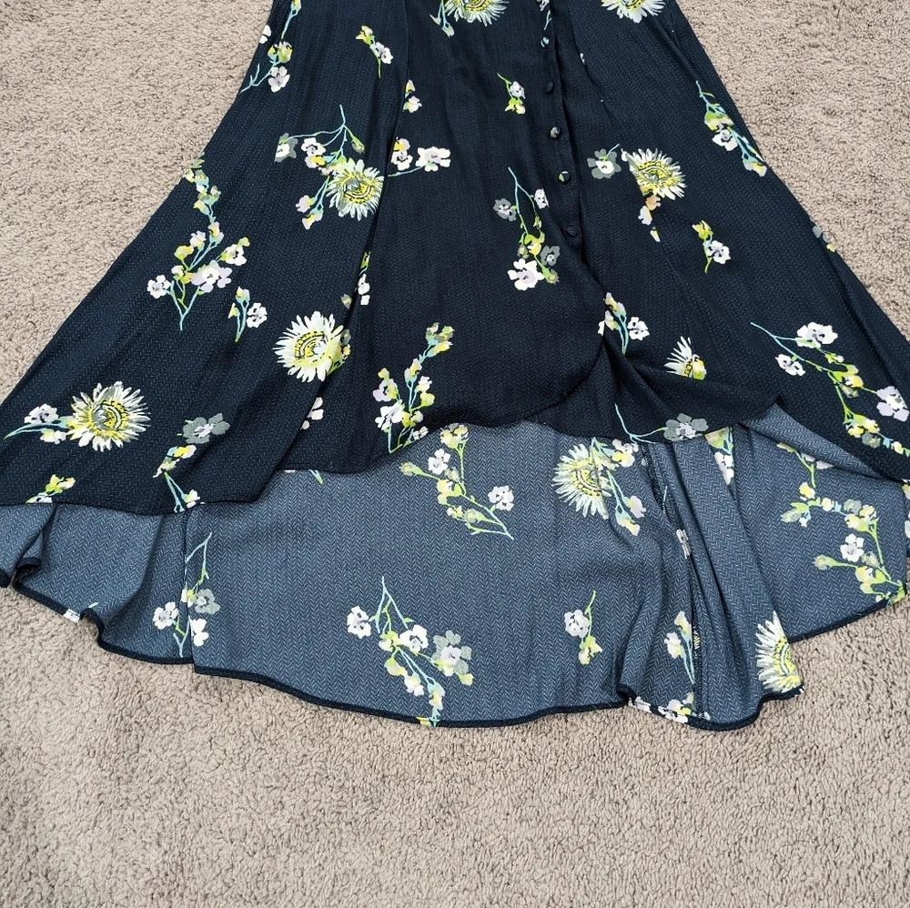FREE PEOPLE Lost In Love Blue Floral Buttons Midi Dress Navy Blue size XS - Picture 2 of 9